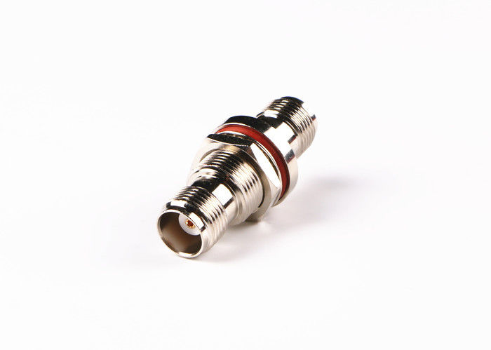 Connettore ad angolo retto nichelato di TNC, connettore coassiale VSMR ≤1.3 di TNC